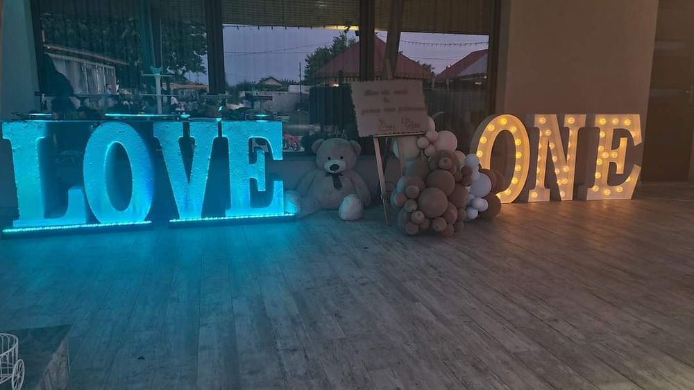 Artificii,Fum greu,Gheata carbonica,Artificii de zii,Baloane Explozive