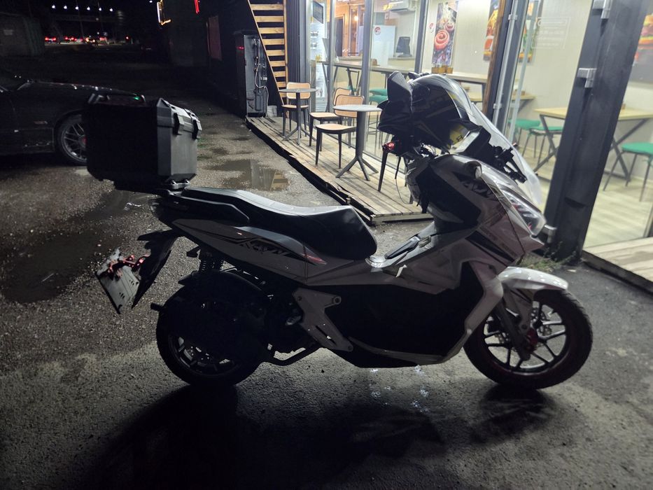 Adv sonlink 175.