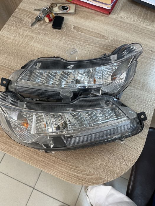 Фары на машину камри 55