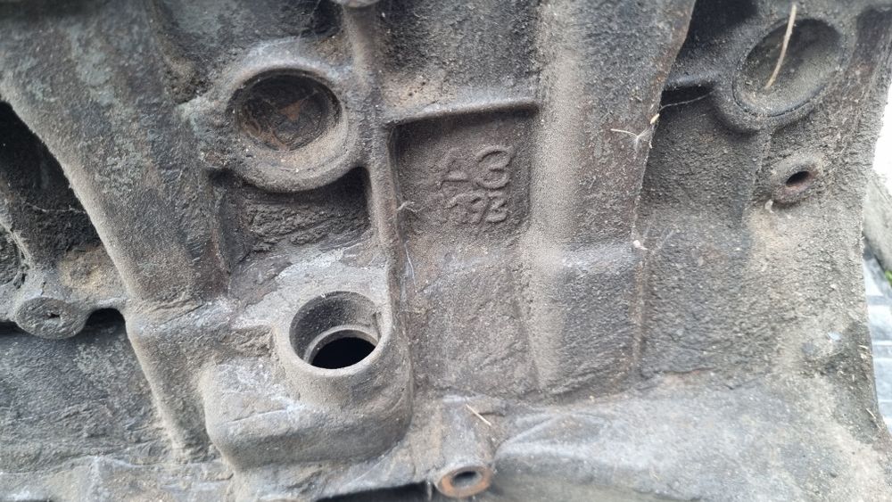 Блок с поршнями на ваз 2110
