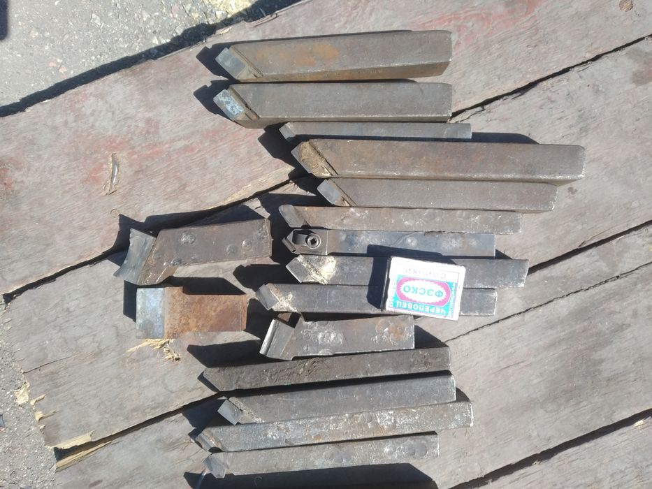 Продам токарный инструмент