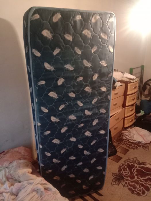 Продам два матраса