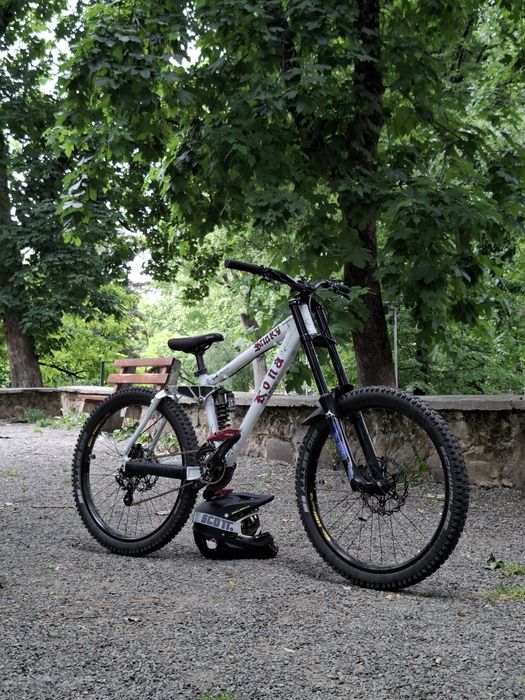 Vând urgent Kona Stinky 2005 custom