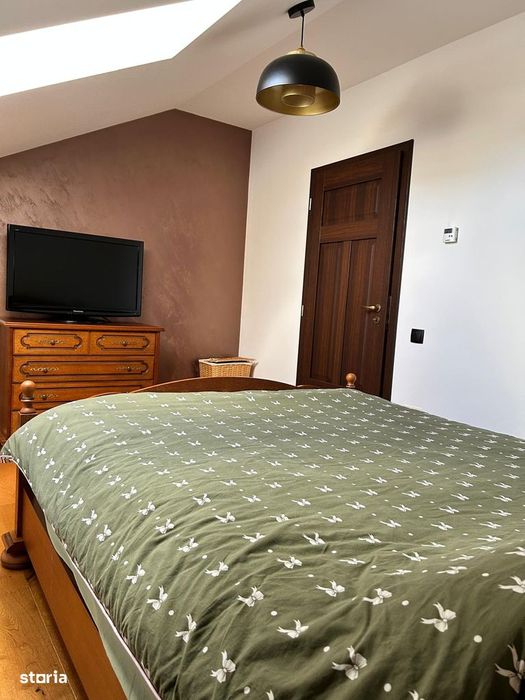 Vand apartament 4 camere + terasa generoasa