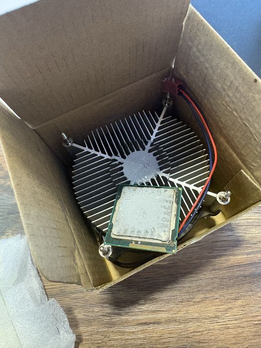 Процессор i3-2100 с кулером