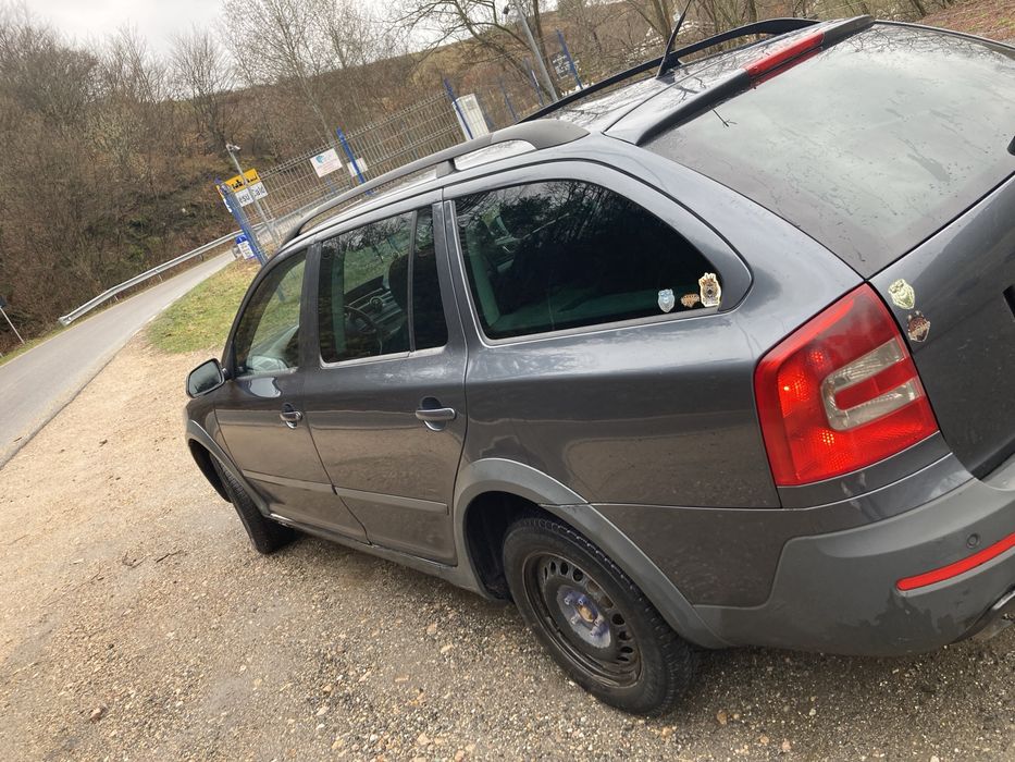Vând Skoda Octavia scout