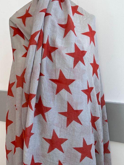 Becksondergaard разкошен мек вълнен шал на звезди