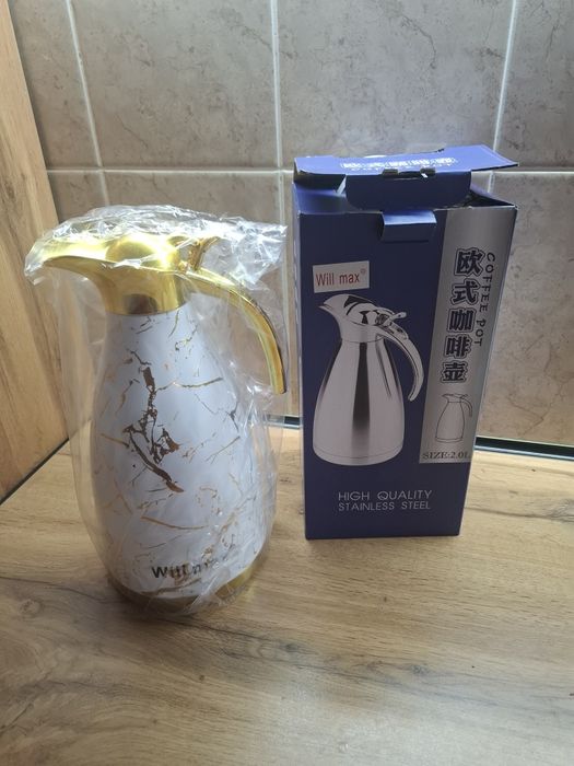 Продаётся чайник термос