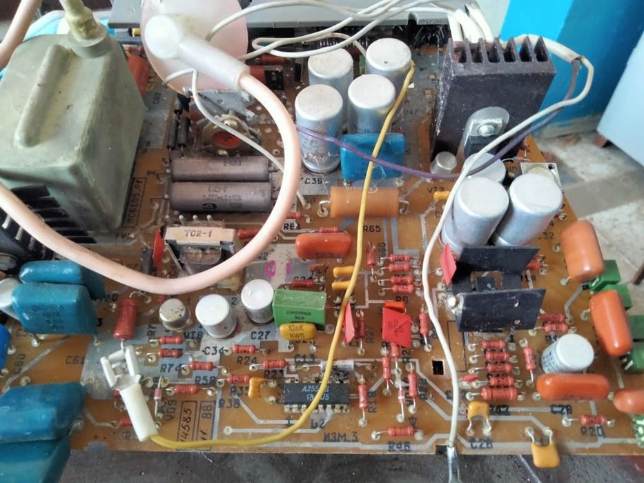 Приём плат и радиодеталей