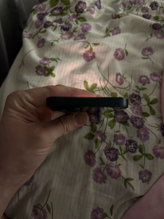 Продам айфон 14 128гб