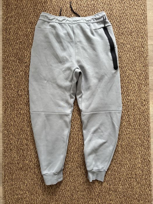 Pantaloni Nike tech fleece gri marimea S