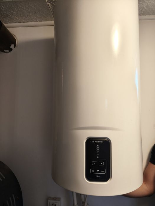 Vând boiler ariston