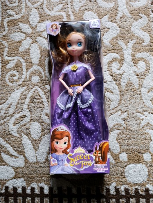 Продам куклу София. В упаковке.