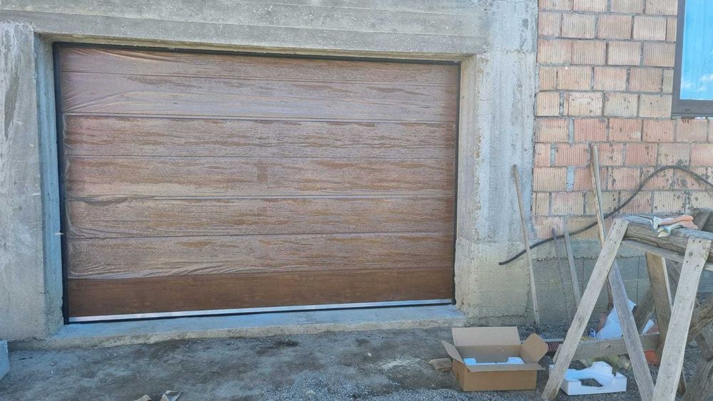 uși de garaj industriale