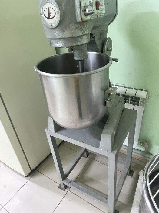 Тестомес для пекарня