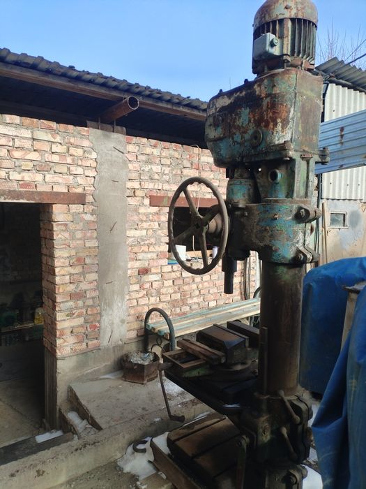 Сверлильный станок