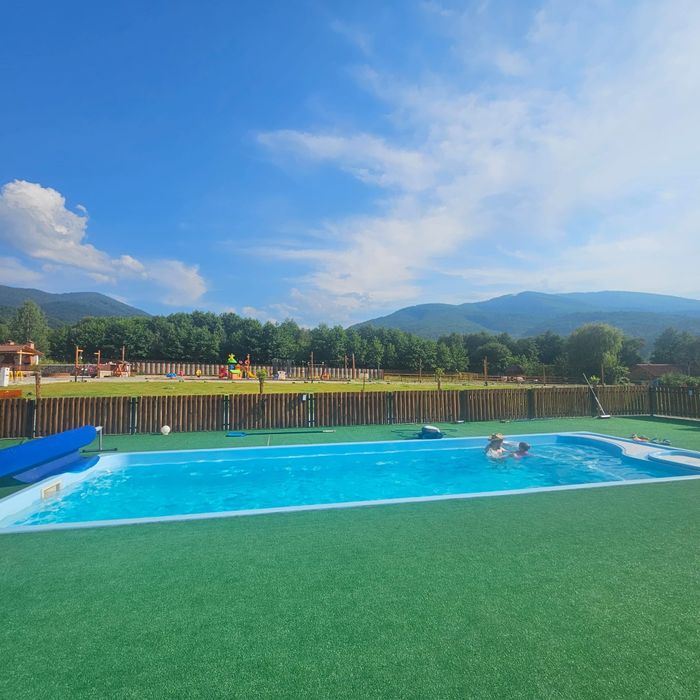 6 Cabane aframe 24 pers rezervare integrala pt Paște