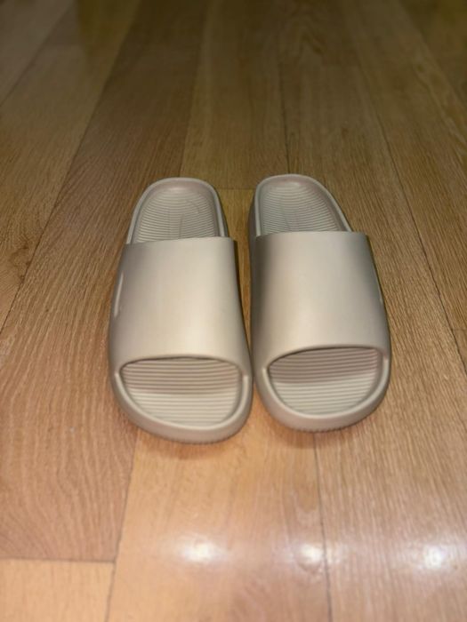 Papuci Nike 44-45 Noi Bej Crem