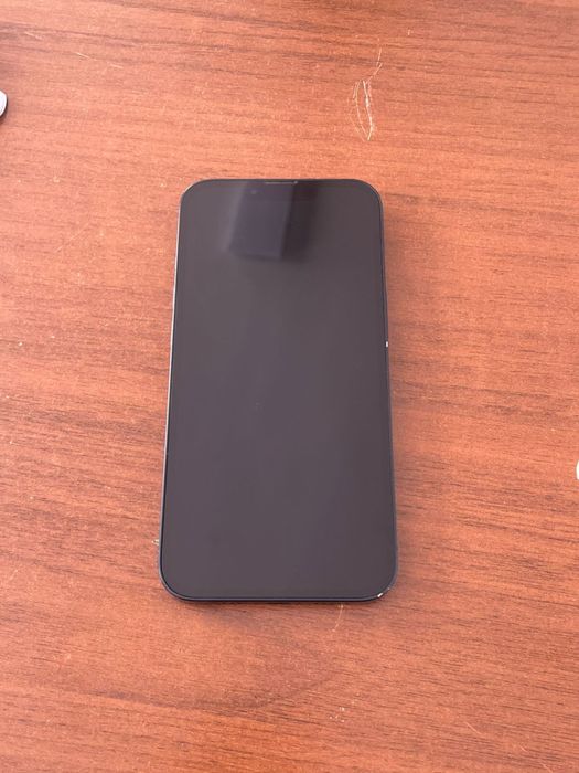 Айфон 13 идеал 128гб торг есть