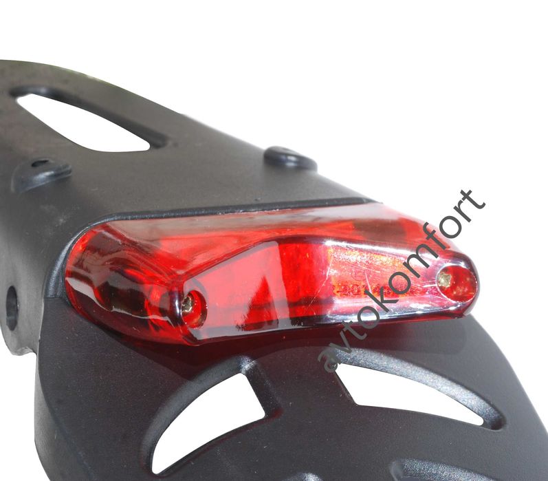 Универсален калник за заден калник с червен LED заден фар с Код МО 517