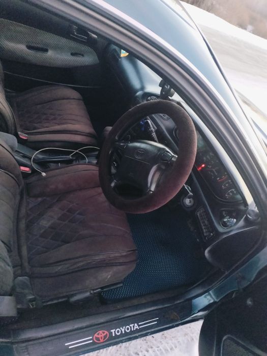 Продам срочно машину