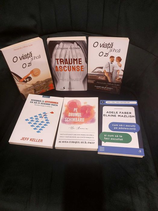 Cărți din biblioteca personală.