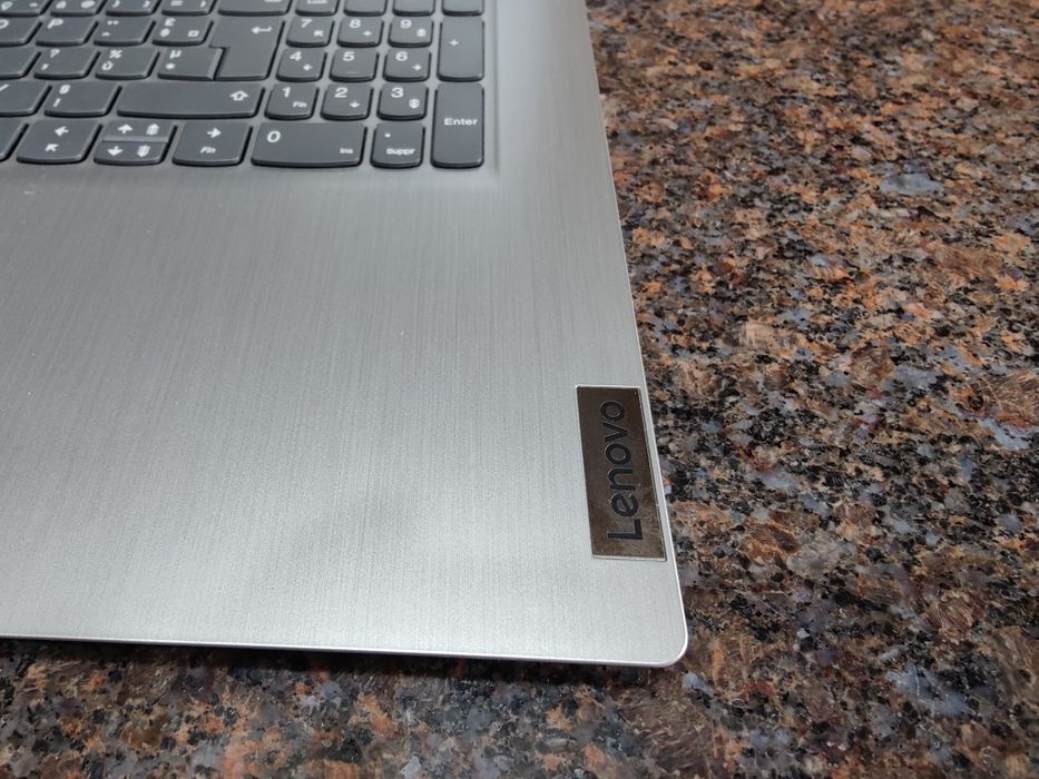 Lenovo Ideapad 3 17