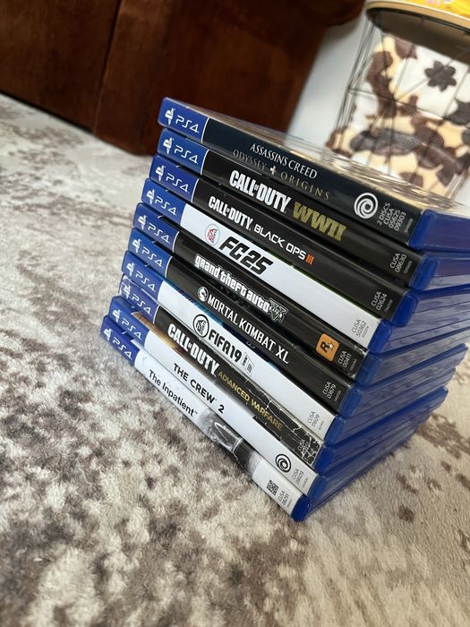 Продавам ps4 и ps4 pro
