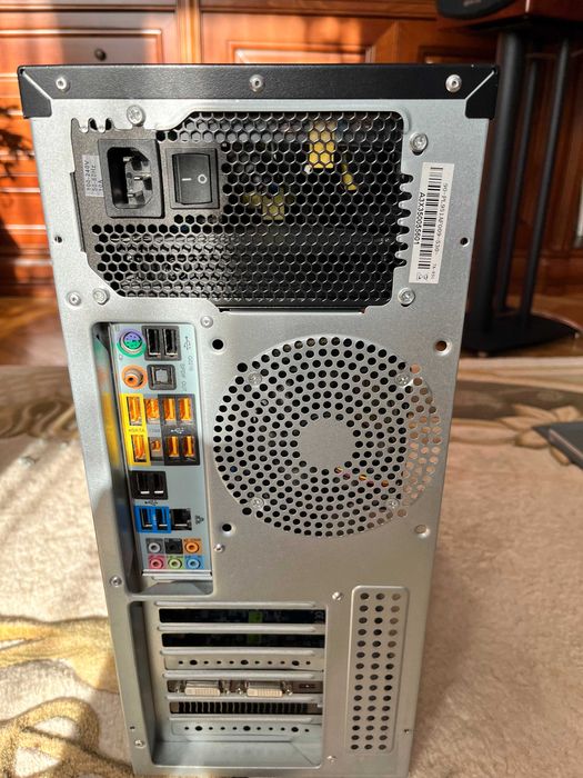 Vand Unitate PC defectă pentru piese - Phenom X4, 16GB DDR3, Sursa 650W, SSD 256GB