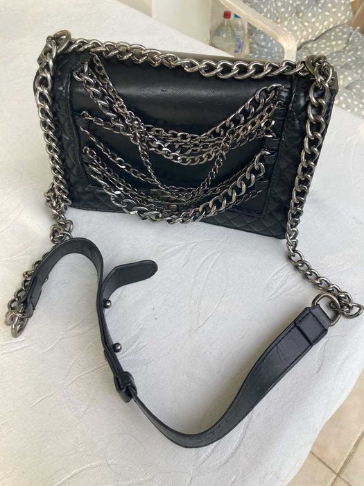 Продавам страхотна дамска чанта CHANEL