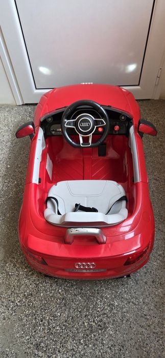 Акумулаторна кола с родителски контрол 6V AUDI TT ЧЕРВЕН