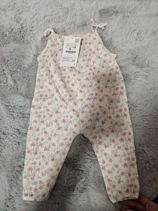 Дрехи за момиче Zara 6-9 мес и 9-12 мес .