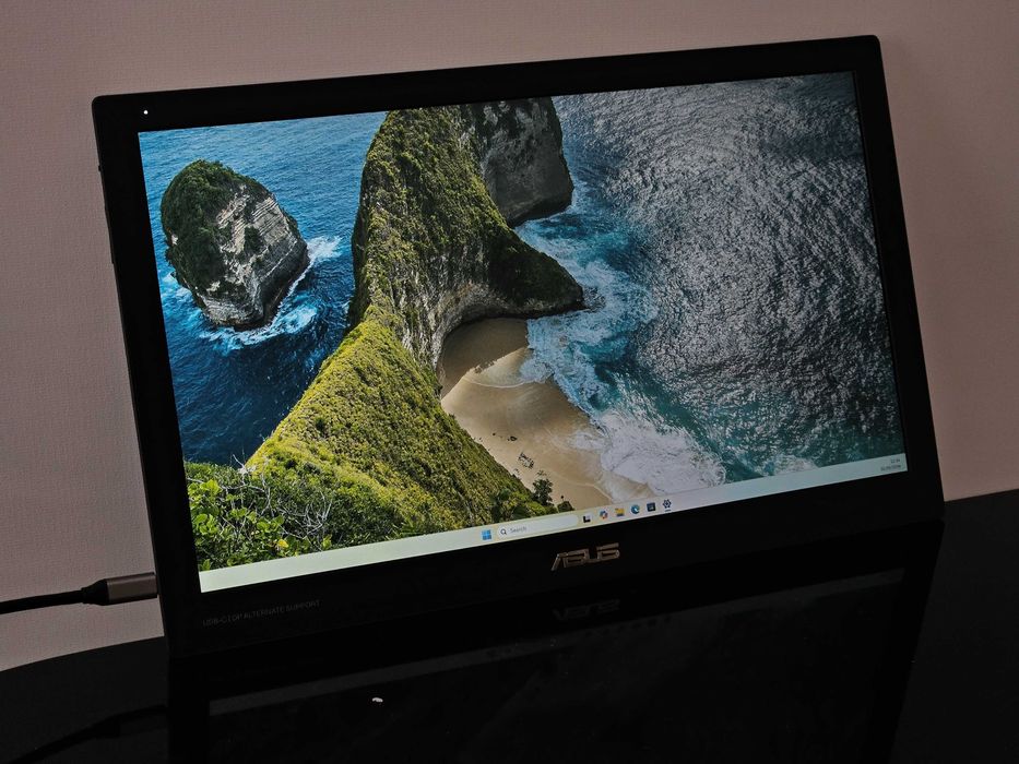 ASUS MB169C+ | Преносим USB-C монитор | 15.6" Full HD IPS | Втори екран за лаптоп