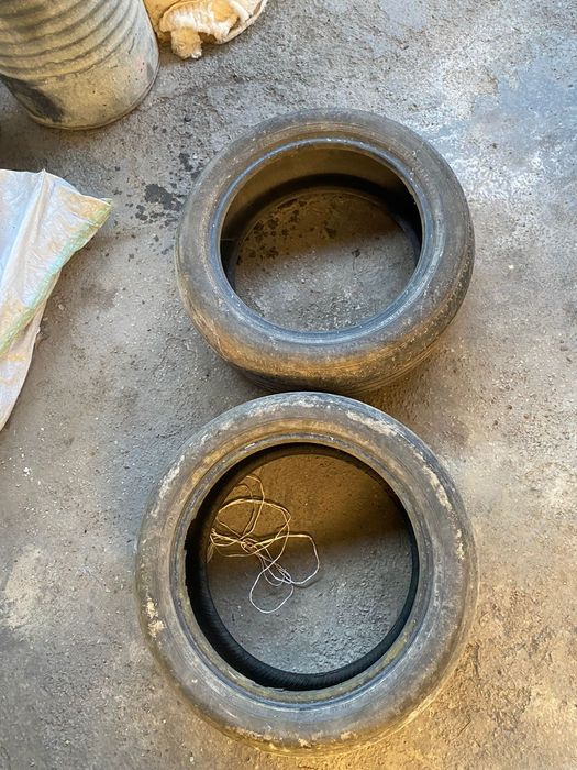 Продам резину на машину