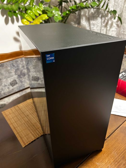Геймърски i5 12400/RTX 3070/16gb рам/Nvme+hdd 3tb/Fractal Desing Top
