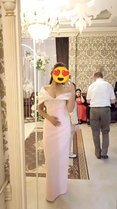 Продаётся вечернее платье