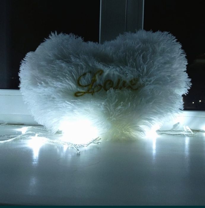 Мягкие подушки в виде сердечек