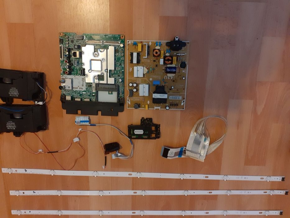 Vând placa alimentare,placa video și barele led pentru tv LG 125 cm