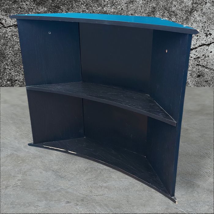 Угловая тумбочка