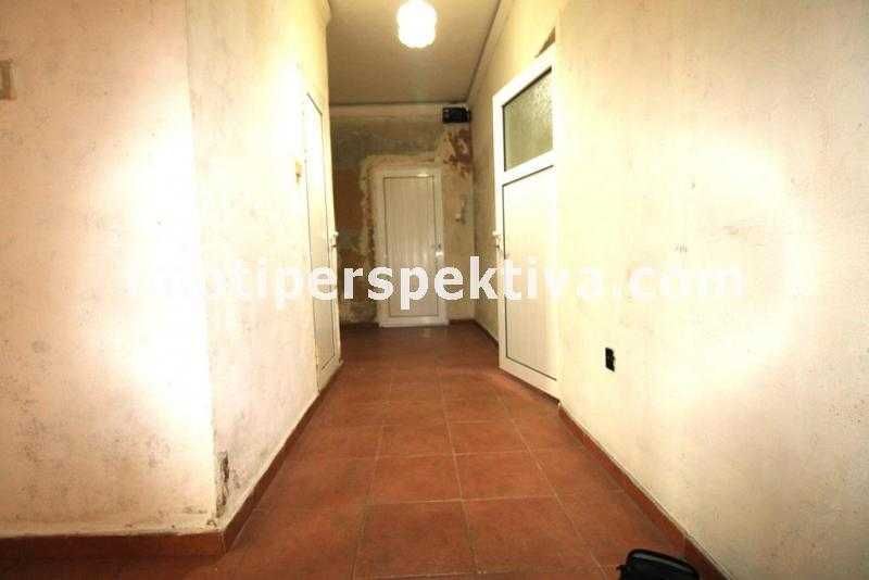 Продава се Тристаен апартамент в Пловдив, Кючук Париж - 88 кв.м за 719 €/кв.м - Снимка #8