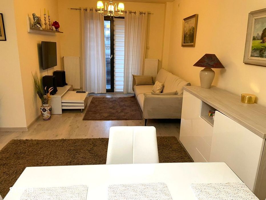 | Apartament 2 camere | 59 mp | Decomandat | Zona Iulius Mall |