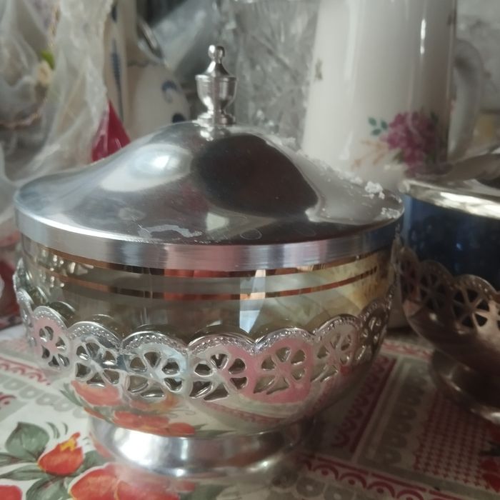Продаю  советскую конфетницы и  салатницу
