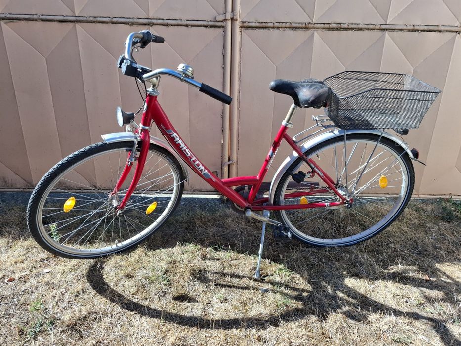 Bicicletă damă / oraș Ariston, cu coș cumpărături, cadru jos