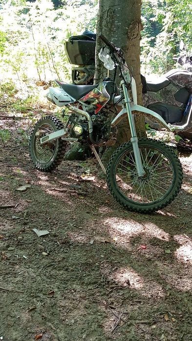 Cross 125 ccm în stare de funcționare perfectă