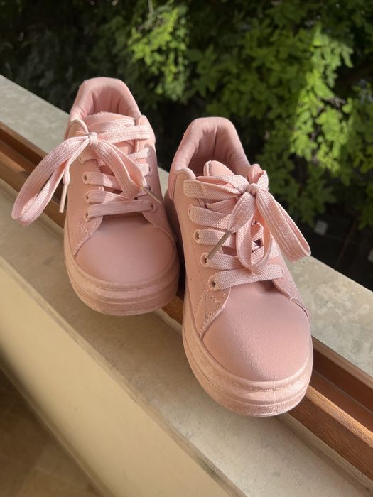 Детски маратонки момиче - розови - 31 номер