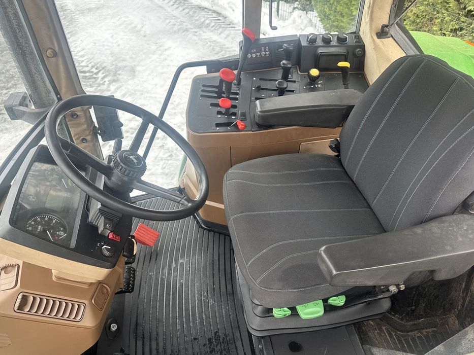 John Deere 110 cai  , Inversor, brate hidraulice frontal