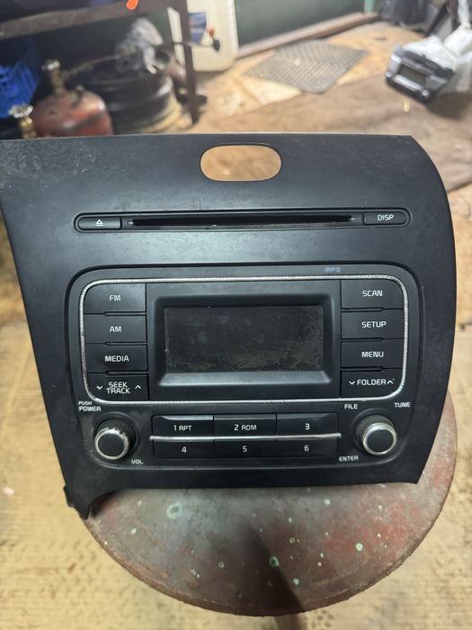 Продам магнитолу кияцерато