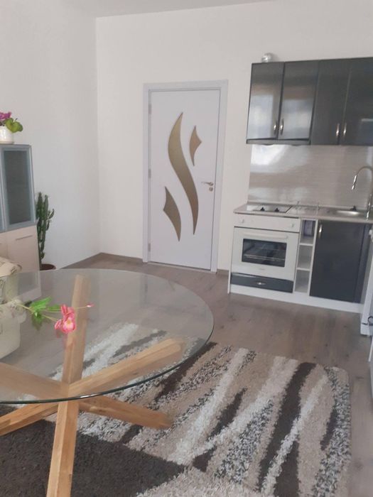 Дава се под наем Тристаен апартамент в София, Докторски паметник - 65 кв.м за 600 € - Снимка #1