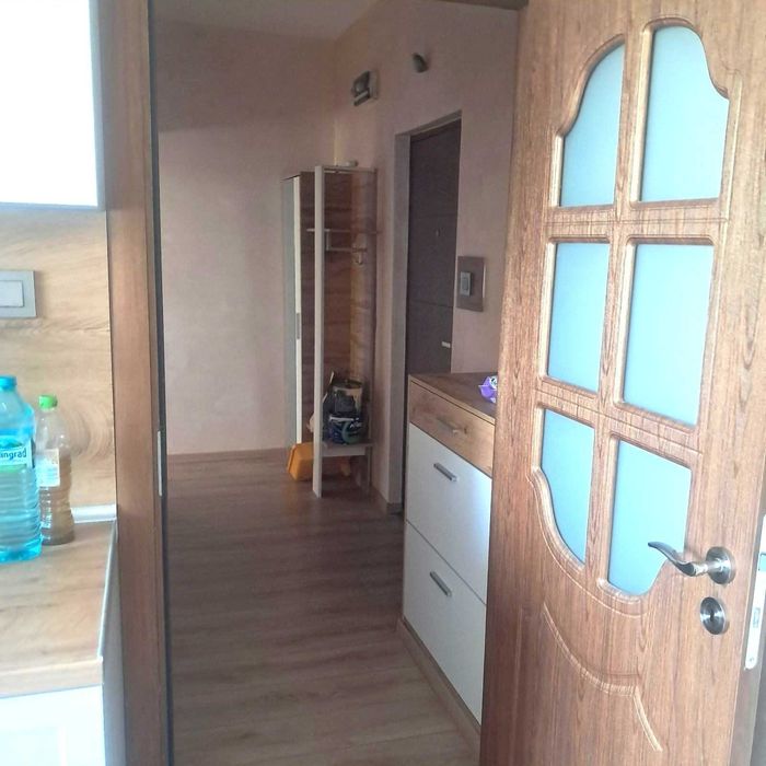 Давам под наем обзаведен двустаен апартамен ж.к. Дружба 1