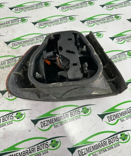 Lampa stop dreapta pe aripa Volkswagen VW Polo 1999 1.9 D MT (64 hp)